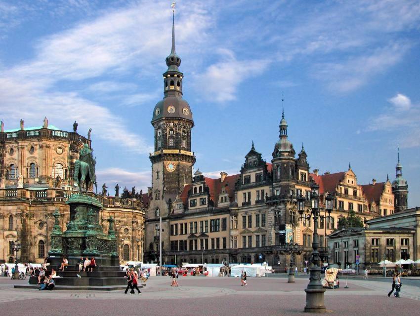 Schones Zimmer Naher Bahnhof Neustadt Dresden Zentral Wlan Exterior photo